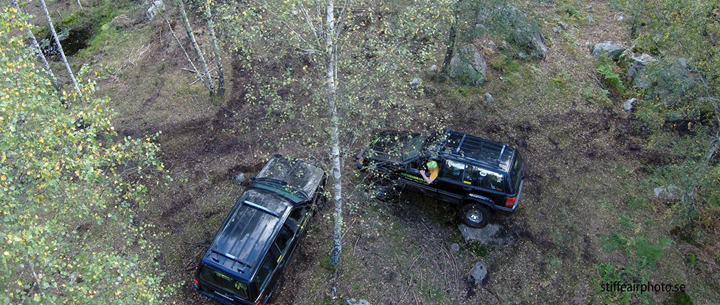 Kör offroadbil i terräng upplevelse